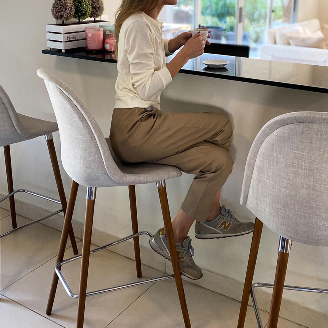 Taburete Nina Wood Tapizada - Image 3